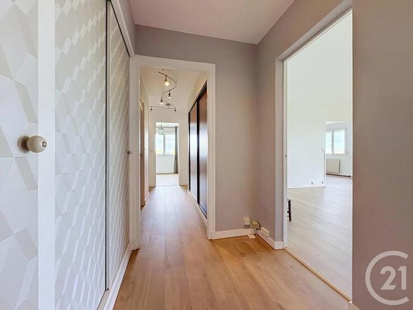 Appartement F5 à vendre  5 pièces - 102 m 2   CHARTRES  - 28