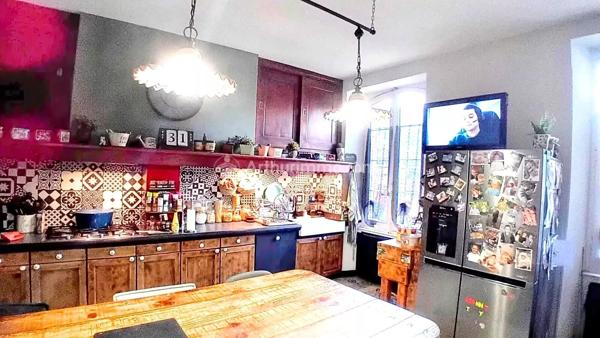 Vente                                                      Propriété
                        
                     7 pièces                      334 m2                     à Castres