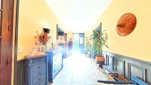 Vente                                                      Propriété
                        
                     7 pièces                      334 m2                     à Castres