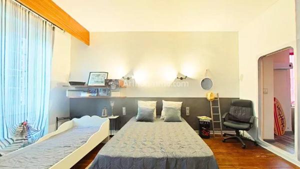Vente                                                      Propriété
                        
                     7 pièces                      334 m2                     à Castres