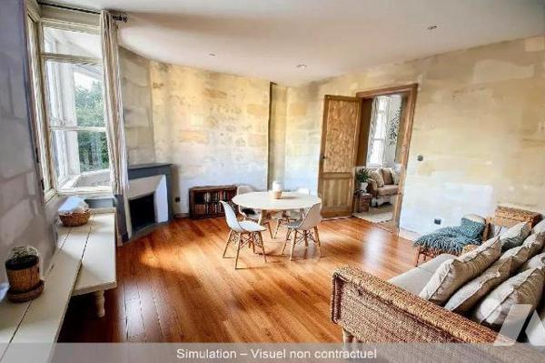 BORDEAUX Plein centre secteur Place Camille Julian
Maison de ville en pierres sur trois niveau...