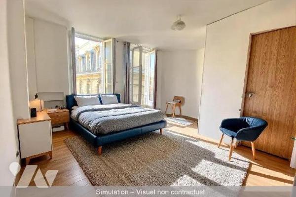 BORDEAUX Plein centre secteur Place Camille Julian
Maison de ville en pierres sur trois niveau...