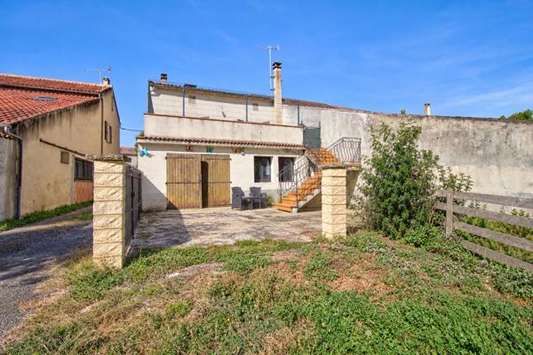 Layrac - Maison de ville de 186m2, composée de 6 chambres, climatisation, garage et jardin.