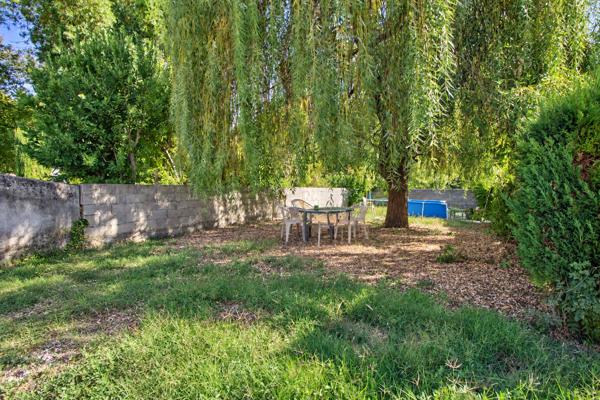 Layrac - Maison de ville de 186m2, composée de 6 chambres, climatisation, garage et jardin.