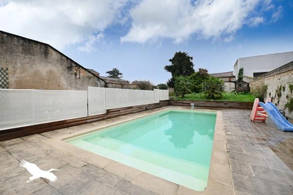 Maison à vendre |  Chasseneuil-sur-Bonnieure |  10 pièces | 308 m²