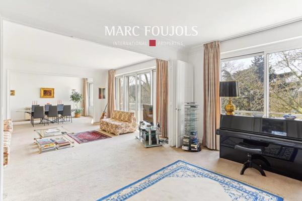 Paris XVI Appartement avec balcon et vue dégagée