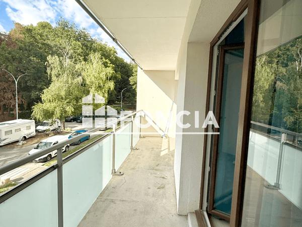 Location Appartement meublé 2 pièces 36 m² - 10 ROUTE DES VIGNES Saint-julien-en-genevois 74160