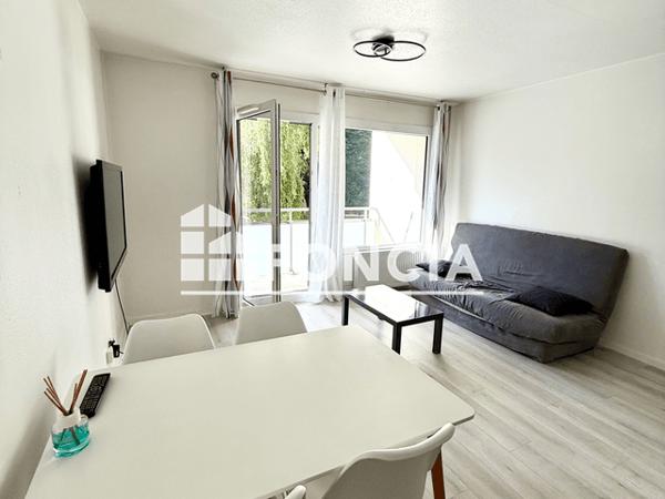 Location Appartement meublé 2 pièces 36 m² - 10 ROUTE DES VIGNES Saint-julien-en-genevois 74160