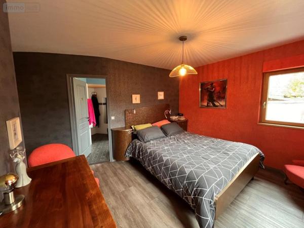 Maison à vendre à Angers dans le Maine-et-Loire (49100), ref : 49107-1143   
Justices