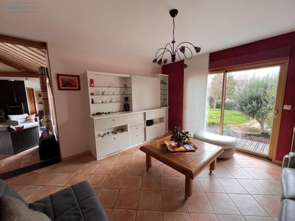 Maison à vendre à Angers dans le Maine-et-Loire (49100), ref : 49107-1143   
Justices