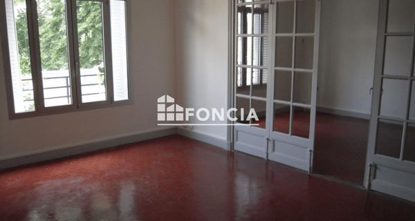 Location Local commercial 4 pièces 99.6 m² - Avignon 84000
