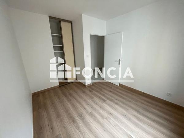 Location Appartement 4 pièces 82.46 m² - 20 GRANDE RUE Montluel 01120