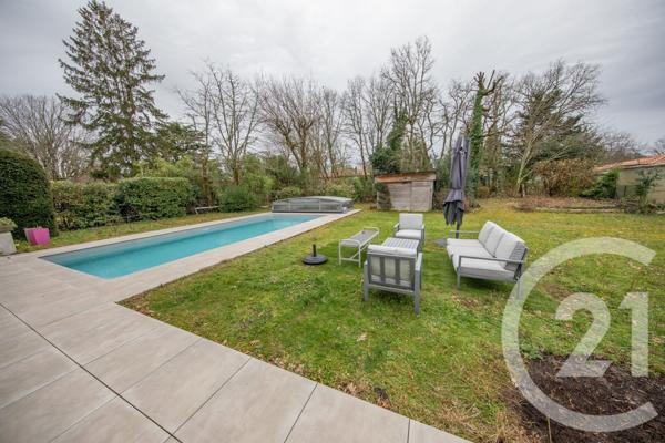 Maison à vendre  7 pièces - 190,98 m2 ST JEAN D ILLAC - 33