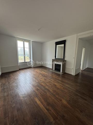 Maison de 261 m²