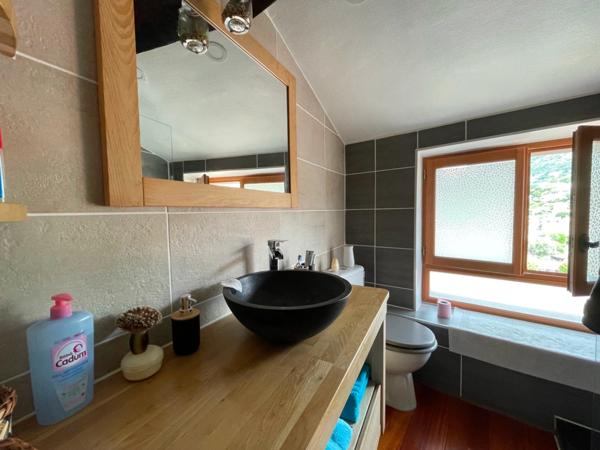 Dpt Alpes Maritimes (06), à vendre ASPREMONT maison de village type 4 pièces