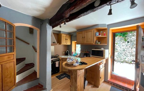 Dpt Alpes Maritimes (06), à vendre ASPREMONT maison de village type 4 pièces