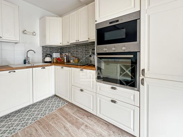 Appartement Montreuil 3 pièce(s) 63,01 m² avec place de parking en sous-sol et  grand local vélo