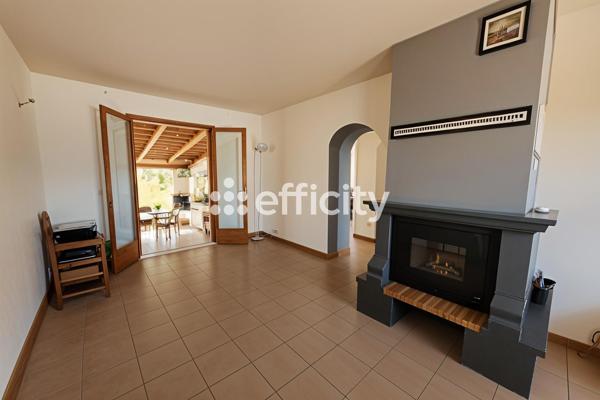 Maison
         6 pièces
        - 110 m² 330 000 € *