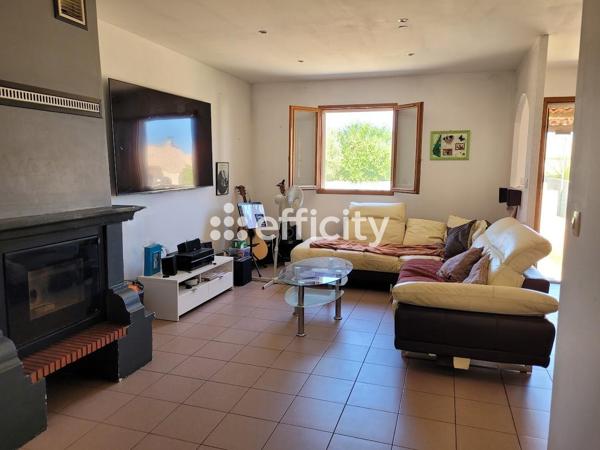 Maison
         6 pièces
        - 110 m² 330 000 € *