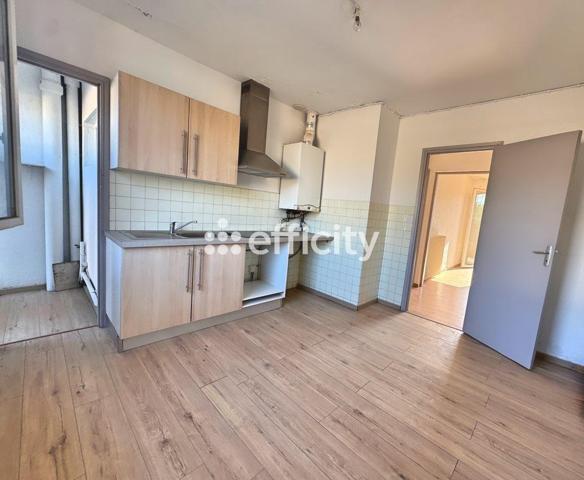 Appartement
         4 pièces
        - 88 m² 162 000 € *