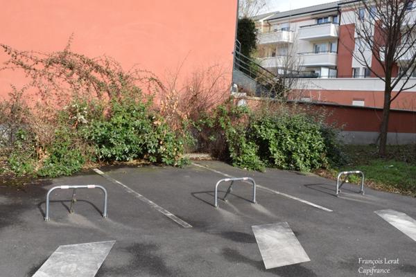 à vendre Choisy le Roi 94600 - Place de parking en extérieur- Résidence aquaverde - Rue du Lieutenant Colonel Curie - 8 900 € honoraires d'agence inclus