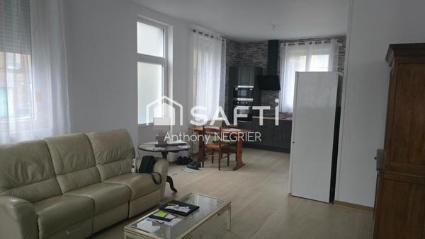 Maison centre ville avec cour extérieure