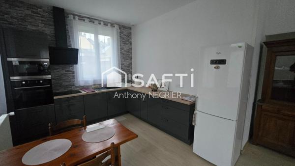 Maison centre ville avec cour extérieure