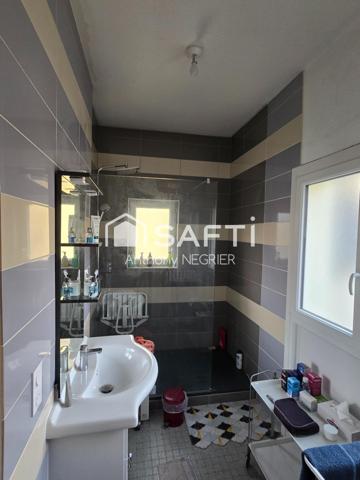 Maison centre ville avec cour extérieure