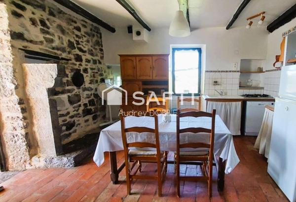 07140 Les Vans : Ensemble de deux maisons sur 4150m² de terrain