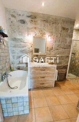 07140 Les Vans : Ensemble de deux maisons sur 4150m² de terrain