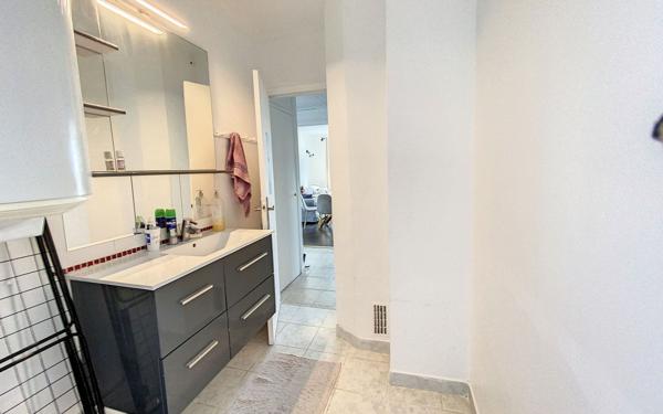 Appartement à louer    3 pièces •  Saint-Maur-des-Fossés