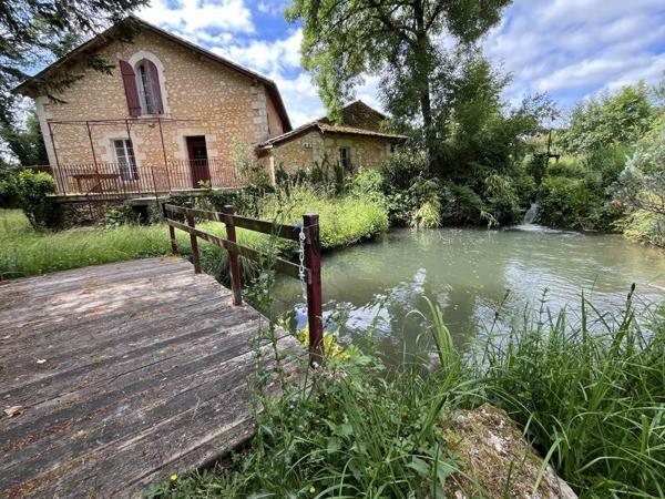 Maison 699 990 € Mussidan 12 p 470 m² DPE D
