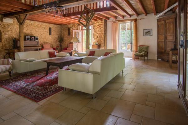 Maison 699 990 € Mussidan 12 p 470 m² DPE D