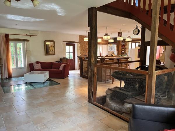 Maison 699 990 € Mussidan 12 p 470 m² DPE D