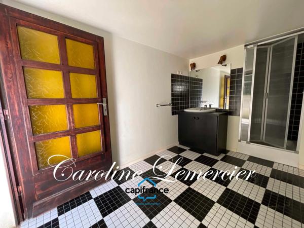 Maison à vendre 8 pièces proche de CONNERRE (72) LE LUART  MAISON DE 160 M² HAB., 5/6 chambres, terrain de 1800 m²