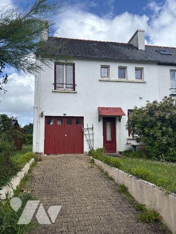 Maison a Vendre à BRIEC, en Finistère Sud (29), en EXCLUSIVITE, en Fond d'impasse dans le Bourg...