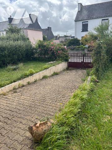 Maison a Vendre à BRIEC, en Finistère Sud (29), en EXCLUSIVITE, en Fond d'impasse dans le Bourg...