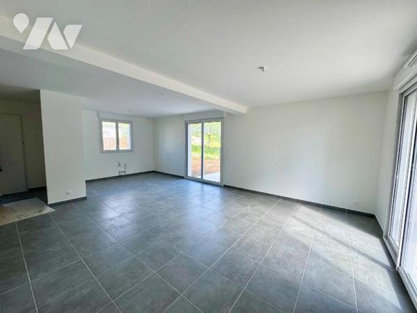LANNILIS- CONTEMPORAINE NEUVE - 123 m² - 
Idéalement située en fond de lotissement , cette con...
