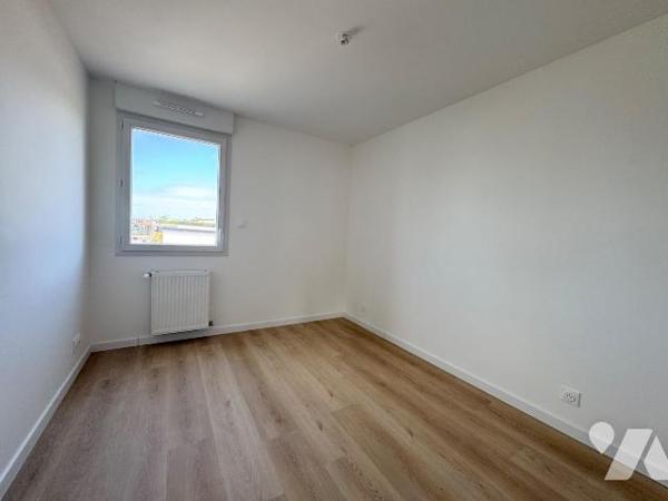 LANNILIS- CONTEMPORAINE NEUVE - 123 m² - 
Idéalement située en fond de lotissement , cette con...