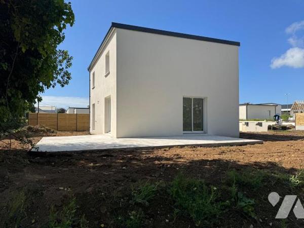 LANNILIS- CONTEMPORAINE NEUVE - 123 m² - 
Idéalement située en fond de lotissement , cette con...