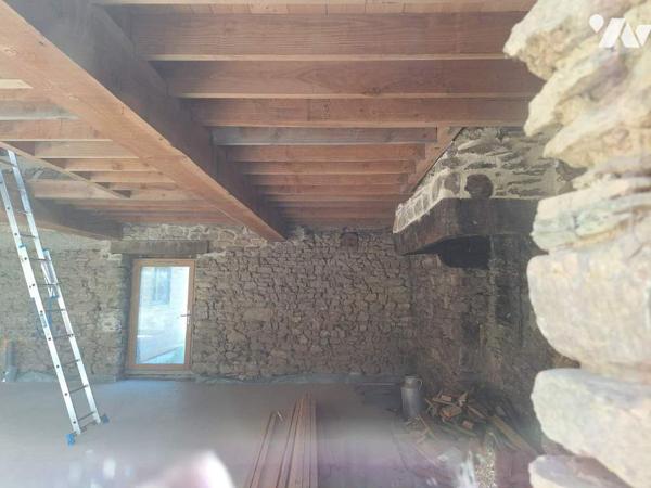 MAISON A FINIR DE RENOVER