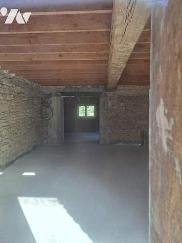 MAISON A FINIR DE RENOVER