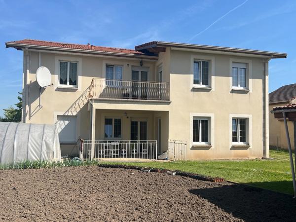PAVILLON INDEPENDANT  AVEC 2 APPARTEMENTS DE 124.50M²