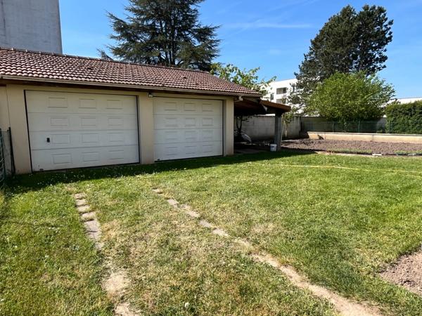 PAVILLON INDEPENDANT  AVEC 2 APPARTEMENTS DE 124.50M²