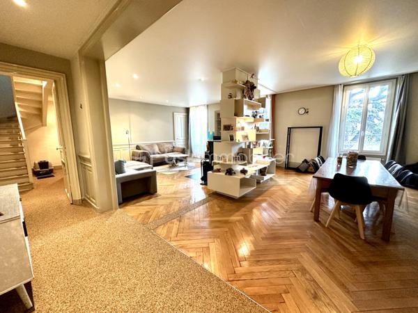 Appartement de 201 m²