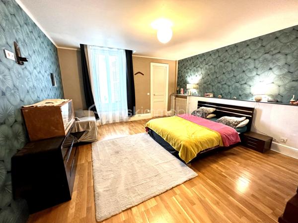 Appartement de 201 m²