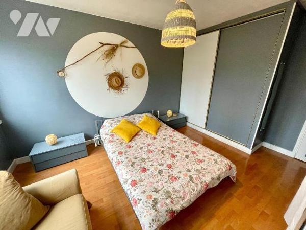 APPARTEMENT QUARTIER SAINT REMY
A VENDRE A REIMS. 
Appartement libre, au 2ème étage avec asce...