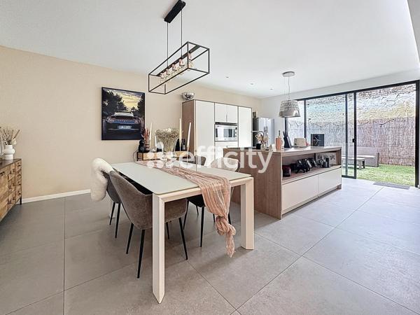 Appartement 2 pièces - 110 m² Exclusivité efficity