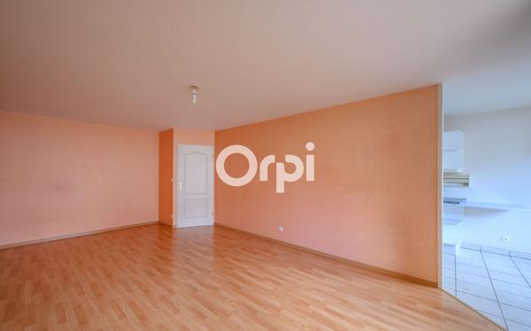 Appartement à vendre    3 pièces • 76 m2 Armentières