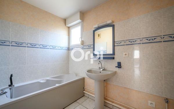 Appartement à vendre    3 pièces • 76 m2 Armentières